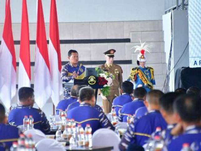 KASAL Laksamana TNI Yudo Margono Bebaskan Biaya Pendidikan Bagi Putra Putri Bintara Tamtama PNS TNI AL di UHT