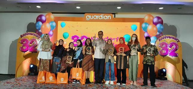 Guardian Rayakan Ulang Tahun ke-32 Memberikan Penghargaan ke 32 Sosok Inspirasional