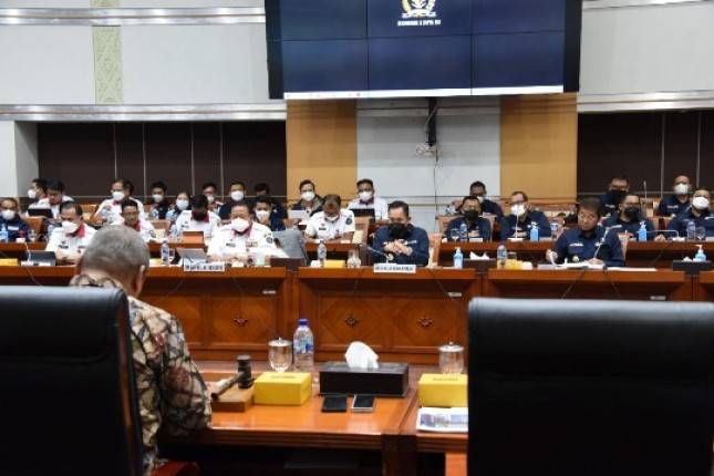 Kepala Bakamla RI Laporkan Pelaksanaan Patroli Bersama di Komisi I DPR RI