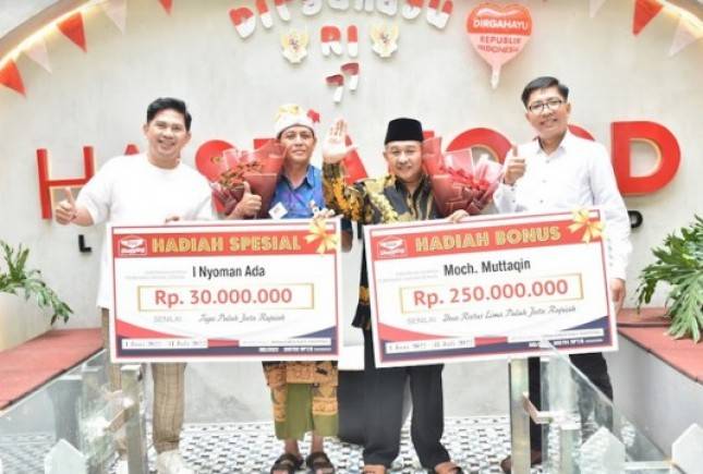 Anugerahkan Rp 250 Juta danRp 30 Juta, Easy Shopping Bantu Biaya Pernikahan Anak Pelanggan