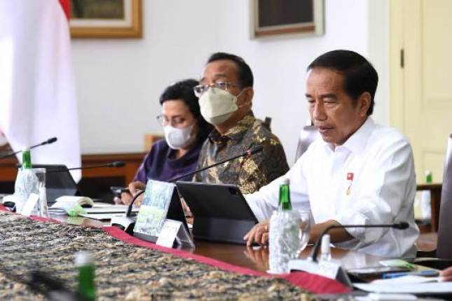 Presiden Jokowi Pimpin Rapat Terkait Evaluasi Proyek Strategis Nasional