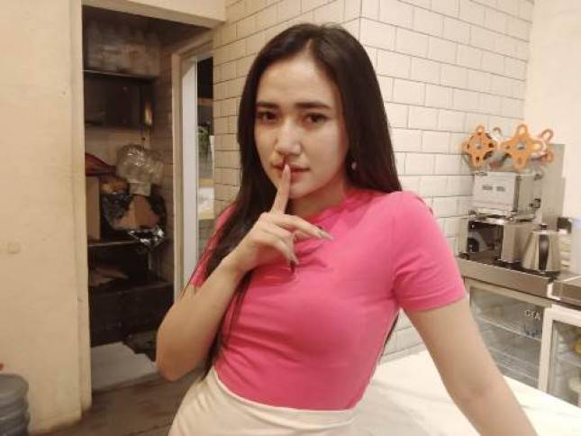 Artis Dara Ayu Walau SakitTetap Syuting Video Klip 5 Single Terbarunya