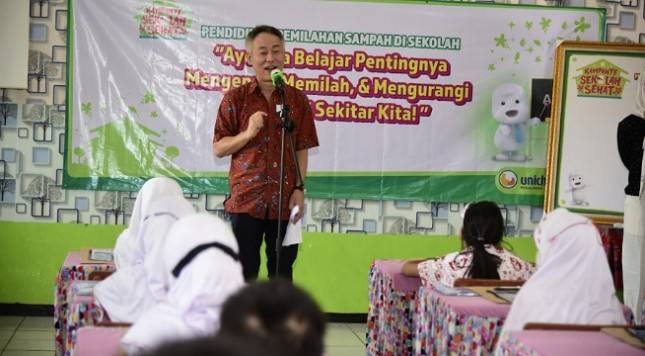 Uni-Charm Gandeng Kemendikbud Ristek Edukasi Pemilihan Sampah untuk Murid Sekolah Dasar
