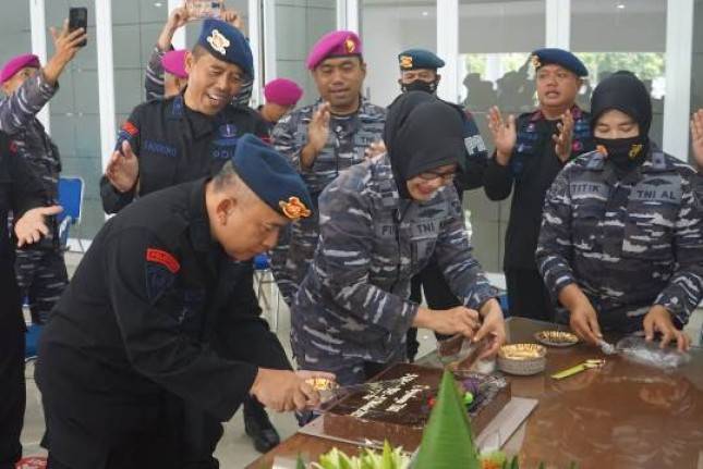 Sambut HUT TNI ke 77 Korps Brimob Menjaga Sinergritas TNI/POLRI