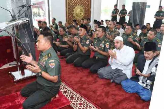 KASAD Jenderal TNI Dudung Abdurachman Resmikan Masjid Syuhada Ditkumad