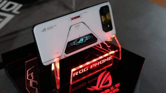 ASUS ROG Phone 6 Pro, Flagship Model Tertinggi dari ROG Phone 6 Series Buka Kesempatan Pre-order