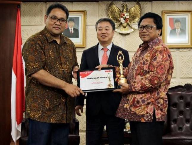 Pers Berperanan Penting Jaga Hubungan Baik Antar Bangsa
