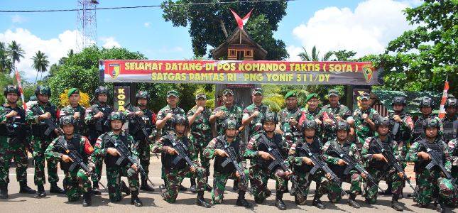 Danrem 174ATW Brigjen TNI Reza Pahlevi Dampingi Danpussenif Kunjungi Pos Satgas Pamtas RI-PNG Sektor Selatan