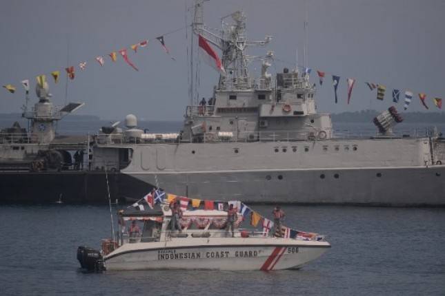 Unsur Patroli Bakamla Meriahkan Festival Bunaken 2022