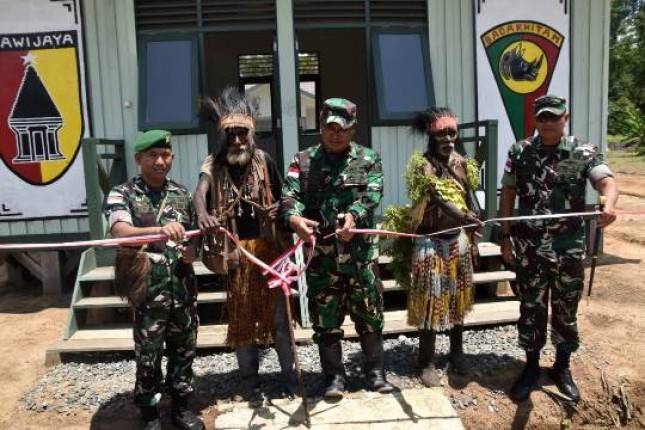 Brigjen TNI Reza Pahlevi  Resmikan Pos Satgas Pamtas RI-PNG