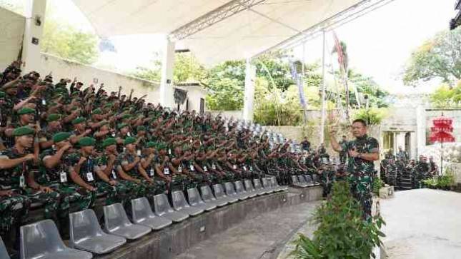 KASAD Jenderal TNI Dudung Abdurachman Dampingi Presiden RI Jokowi di TFG Pengamanan Presidensi G20 Bali