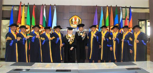 Tujuh Akademisi Seskoau Raih Gelar Doktor di Unpad Bandung