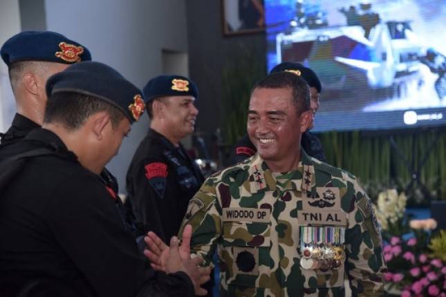 Dankormar Mayjen TNI (Mar) Widodo Dwi Purwanto Terima Kejutan dari Korps Brimob