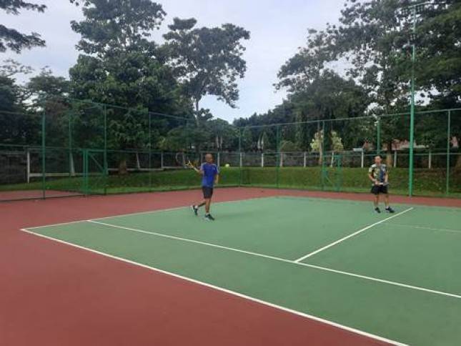 Perwira Menengah Korps Marinir Laksanakan Olahraga Tenis