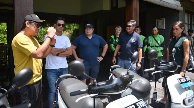 Keseruan Andre Taulany dan Surya Insomnia Touring Motor Listrik Electrum yang Jadi Highlight Transportasi di KTT G20