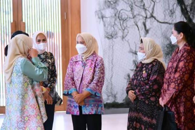 Ibu Iriana  Jokowi dan OASE KIM Kunjungan Kerja ke Provinsi Sumatra Selatan