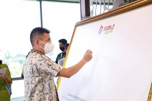 Keren! Teken Komitmen Green Corporate, Sicepat Ekspres Dukung Logistik Hijau