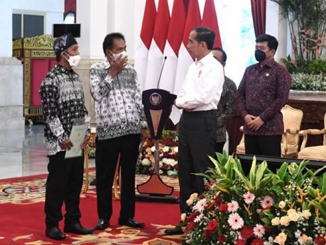 Presiden Jokowi Apresiasi Menteri ATR Selesaikan Konflik Agraria Suku Anak Dalam