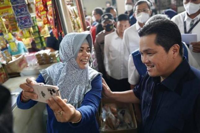 Menteri Erick Thohir Minta BUMN Jaga Stok dan Harga Bahan Pokok Jelang Nataru