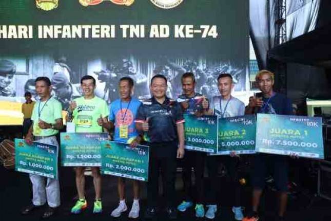 KASAD Jenderal TNI Dudung Abdurachman Lepas Ribuan Pelari Infantry Day Run 10K