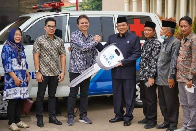 Peruri Salurkan Bantuan Mobil Ambulans Jenazah Kepada Dewan Kemakmuran Masjid Agung Shekh Quro Karawang