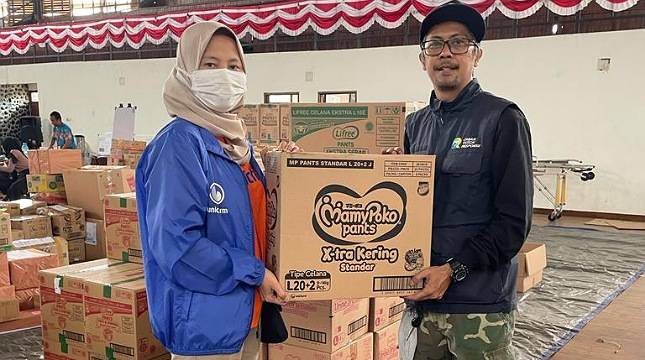 Uni-Charm Indonesia Salurkan Donasi untuk Korban Gempa Cianjur