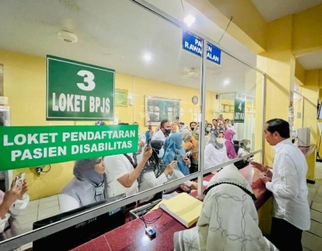 Presiden Jokowi Cek Pelayanan BPJS Kesehatan di Kota Pekanbaru Riau