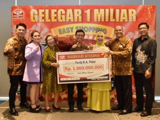 Semarak Rayakan Tutup Tahun 2022 , Easy Shopping Anugerahkan Rp 1 Miliar kepada Pelanggan