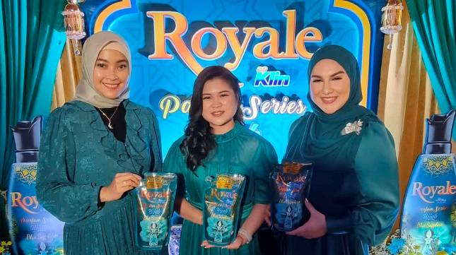 Hadirkan Royale Parfum Series, SoKlin Jawab Keluhan Wanita Berhijab