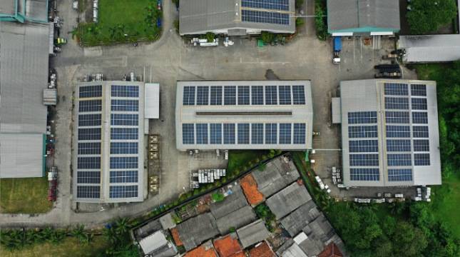 Upaya Mendukung Pertumbuhan Industri Hijau, PT Alkindo Mitraraya Gunakan PLTS Atap Milik Xurya