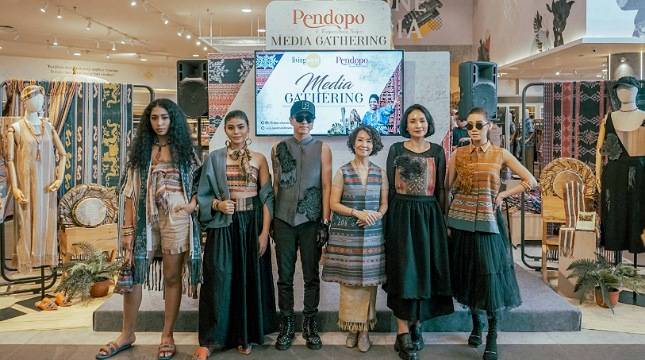 Jadi Ekosistem Pendukung Pelestarian Budaya, Pendopo Dampingi Lebih dari 90 Penenun Ikat Sikka