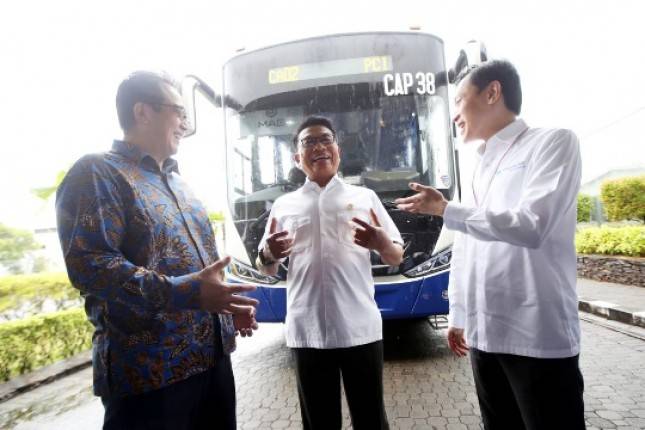 Chandra Asri Petrochemical Operasionalkan Dua Bis Listrik