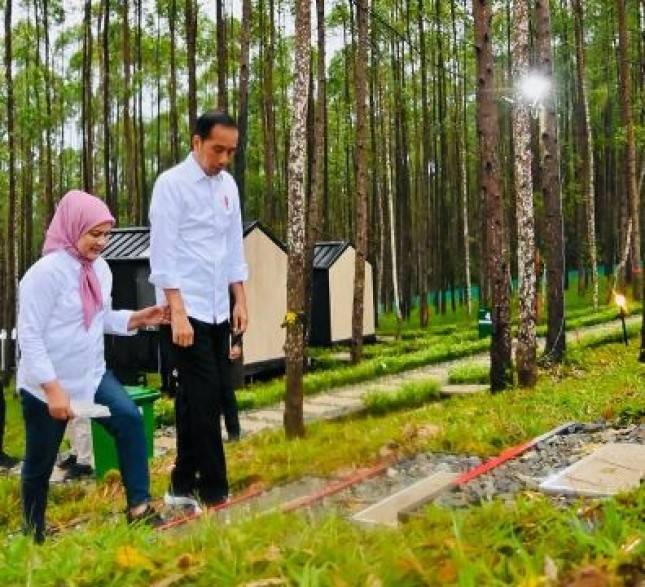 Hari Ketiga di Kaltim, Presiden Jokowi Awali Hari Nikmati Suasana Pagi di IKN