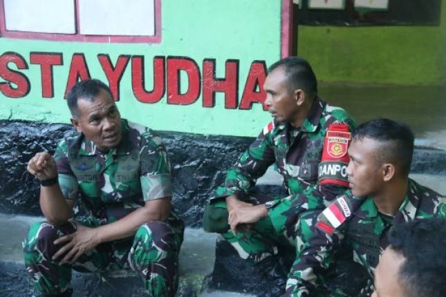 Satgas Yonarmed 1 Kostrad Terima Kunjungan Danrem 151/Binaiya