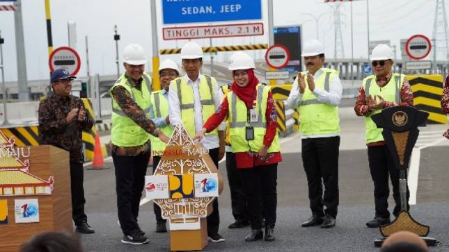 Presiden Jokowi Resmikan Jalan Tol Semarang Demak Seksi 2 Milik Anak Usaha PTPP 