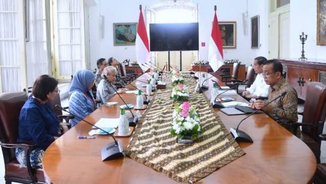 Presiden Jokowi Terima Pansel Calon Anggota KPPU 2023-2028 di Istana Bogor