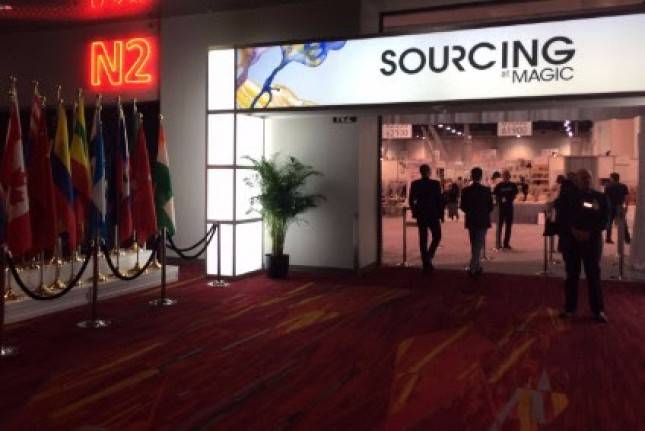 Produk Alas Kaki dan Pakaian Indonesia Hadir Dalam Pameran Internasional di Las Vegas
