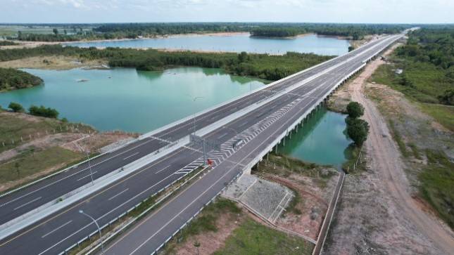 HKI Terapkan Inovasi Penanganan Tanah Lunak dalam Kerjakan Tol Indralaya-Prabumulih