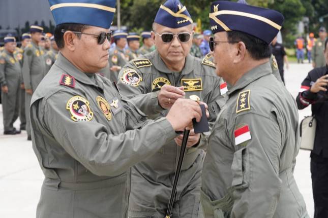 Panglima TNI Laksamana Yudo Margono Terima Pesawat C-130J-30 Super Hercules dari Menhan RI