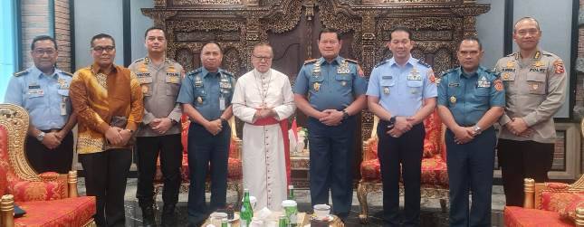 Panglima TNI Yudo Margono terima Kunjungan  Monsigneur Ignatius Kardinal Suharyo