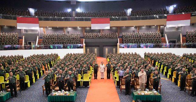Menhan Prabowo Subianto Beri Pembekalan 2.000 Babinsa di Samarinda