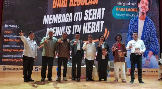 Pacu Pelaku Industri Ekonomi Kreatif Lebih Produktif, Wakil Ketua Komisi X DPR Abdul Fikri Faqih Luncurkan Buku Hasil Rangkuman Diskusi