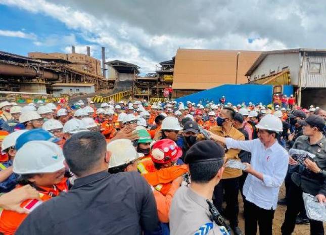 Presiden Jokowi Tinjau Kawasan Tambang dan Smelter di Luwu Timur