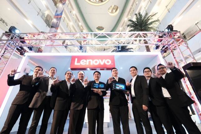 Lenovo Kenalkan Jajaran Produk Premium pada Acara CitizensofTMRW