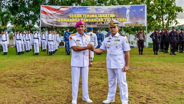 Danlantamal IX Serahterimakan Jabatan Danlanal Tual