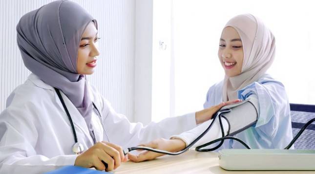 Simak! Ini Manfaat dan Tips Berpuasa Bagi Pengidap Hipertensi