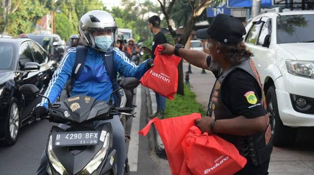 Pertamina Lubricants Gelar Charity 'Yuk Berbahi Itu Indah - Energi Penuh Berkah'
