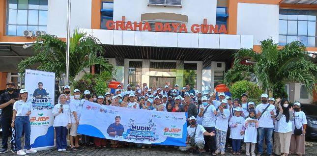 PT Jakarta Industrial Estate Pulogadung Salurkan Ribuan Bantuan Pada Masyarakat