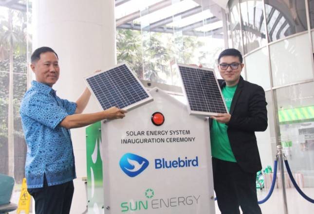 Top! PT Blue Bird Tbk dan SUN Energy Berkolaborasi Pasang Sistem Panel Surya Pintar
