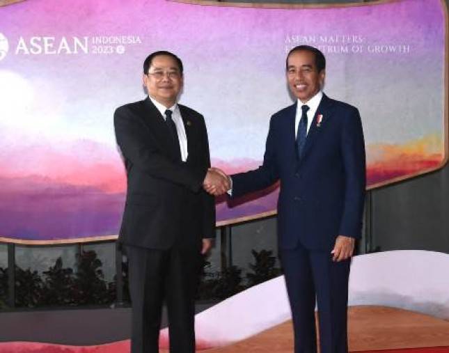 Presiden Jokowi dan PM Laos Bahas Peningkatan Kerja Sama Pemberantasan Perdagangan Manusia